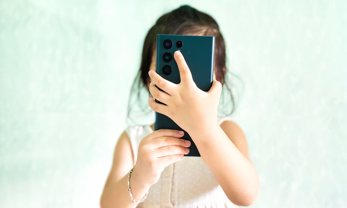Vor- und Nachteile eines Verbots von sozialen Medien für Kinder