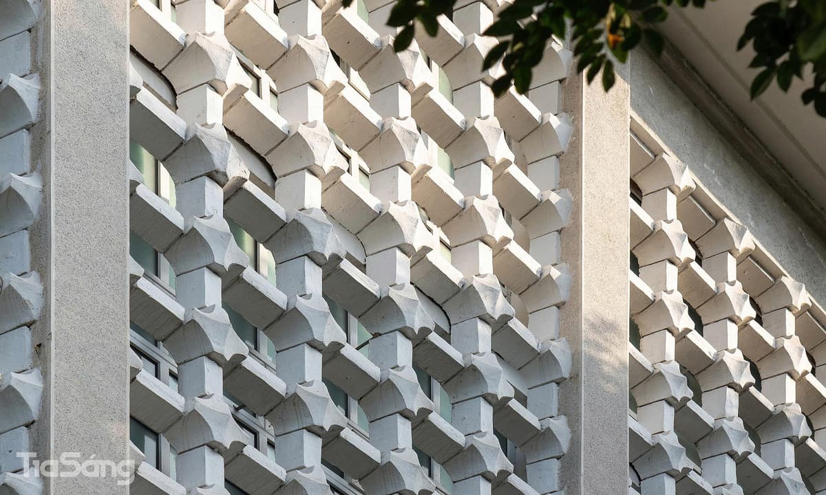 Moderne Gebäude in Hanoi nach dem Krieg